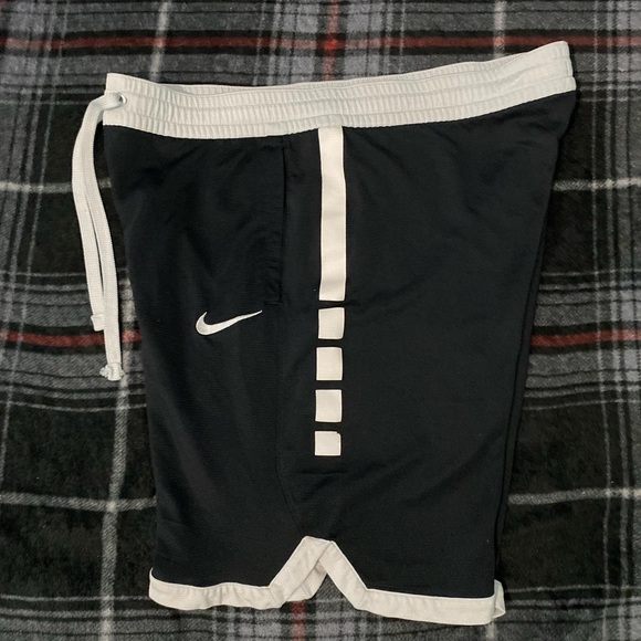 Nike Men's White and Black Shorts - Picture 3 of 3